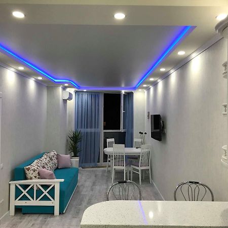 קייב Luxe Apartment On Drahomanova מראה חיצוני תמונה