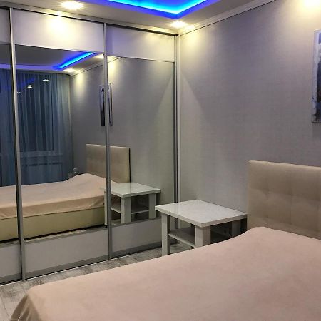 קייב Luxe Apartment On Drahomanova מראה חיצוני תמונה