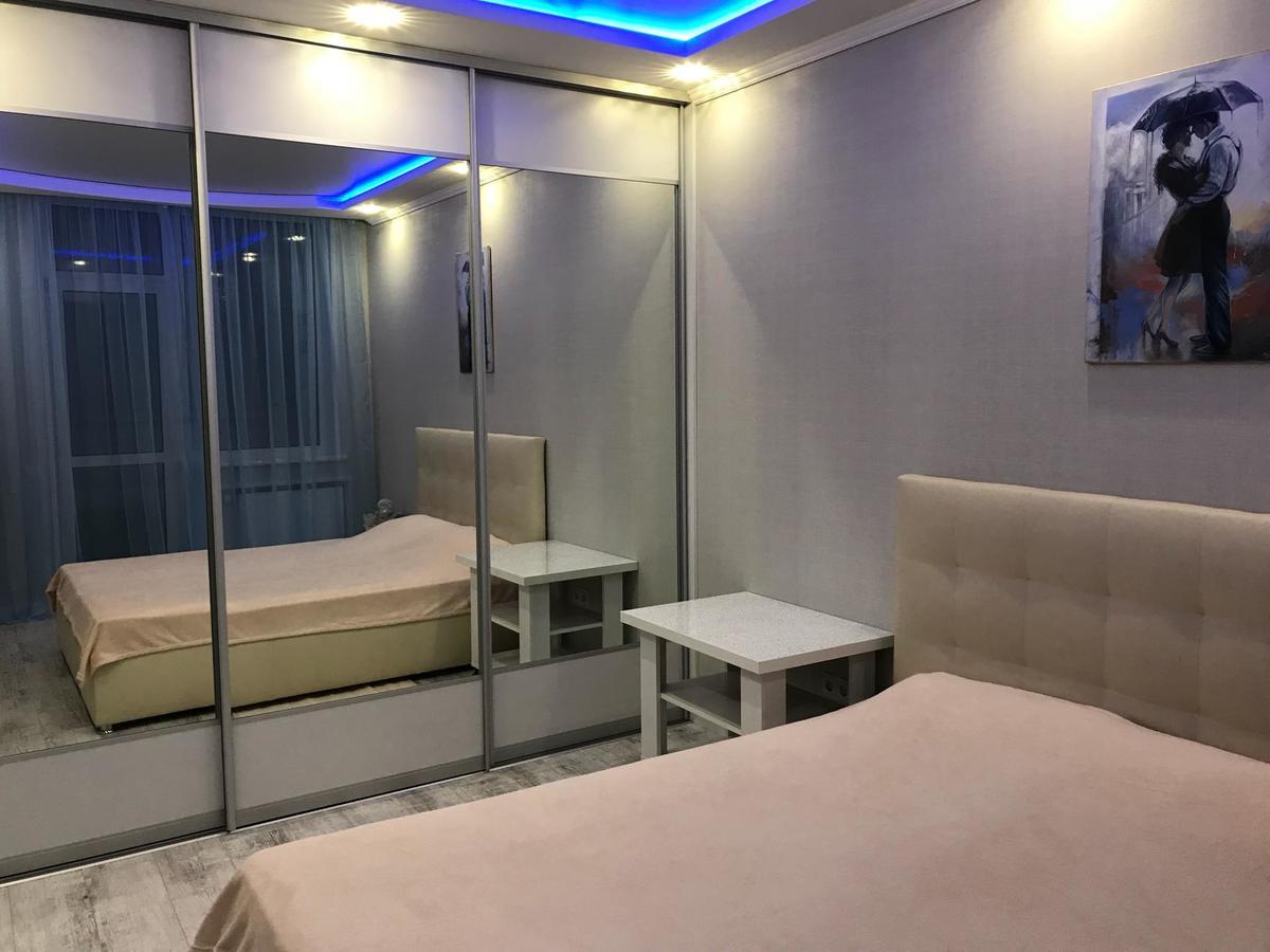 קייב Luxe Apartment On Drahomanova מראה חיצוני תמונה